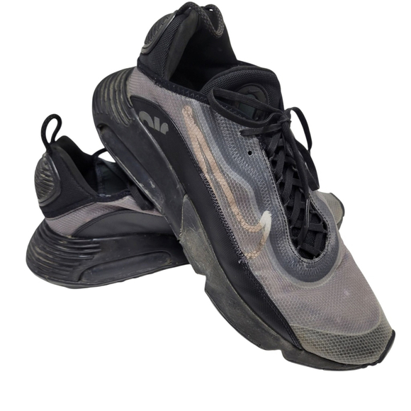 Athletic_Shoes